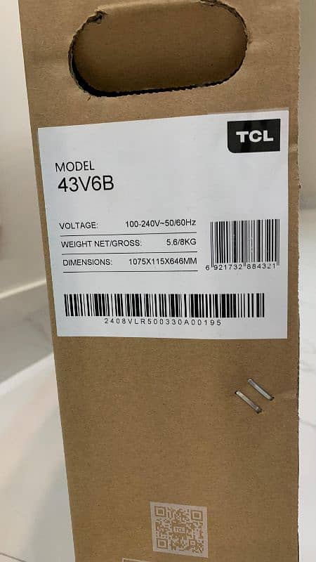 TCL LED , 43" V6B UHD Google TV 1