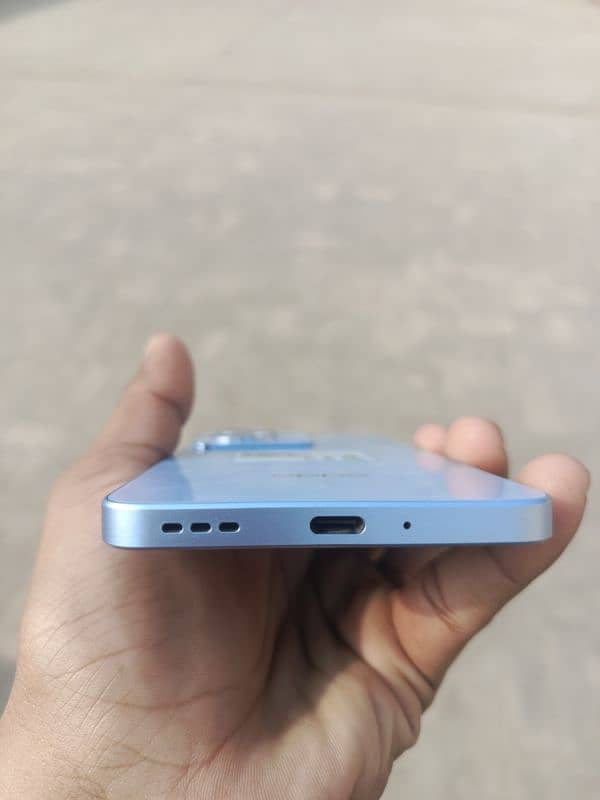 Oppo Reno 11F 5G  8+8 , 256GB Ocean Blue 4