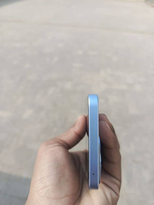 Oppo Reno 11F 5G  8+8 , 256GB Ocean Blue 5