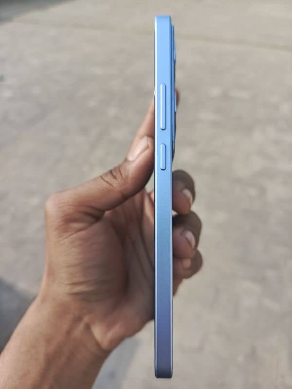 Oppo Reno 11F 5G  8+8 , 256GB Ocean Blue 6