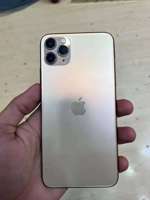 iphone11 pro max lifetime sim working (whatsapp:03178552388) 0