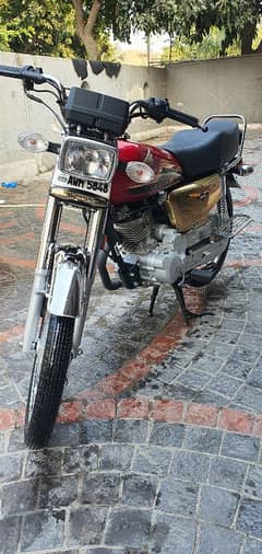 Honda cg 125 special edition gold