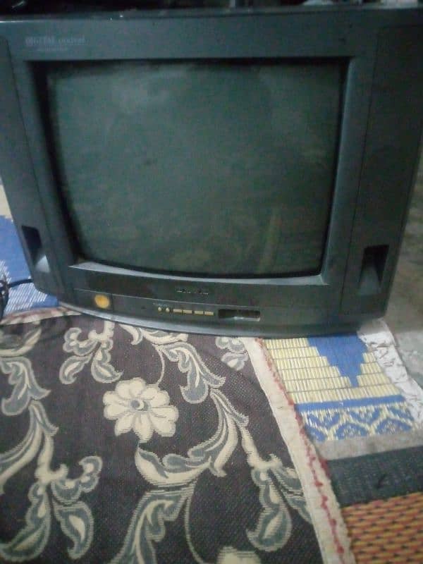 14 inch ka TV bilkul okay 0