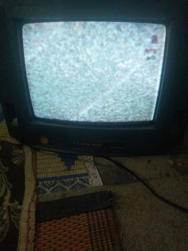 14 inch ka TV bilkul okay 1