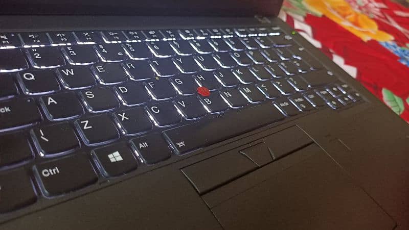 Lenovo Core i7 7th Gen Touch Screen 4