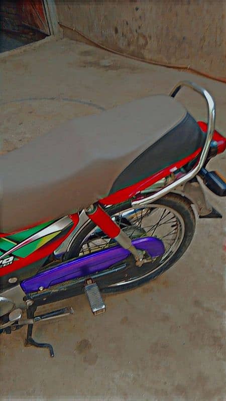 Honda CD 70 2022 6