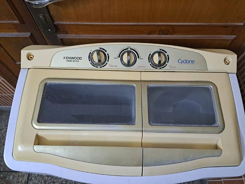 KENWOOD SEMI AUTOMATIC MACHINE 1