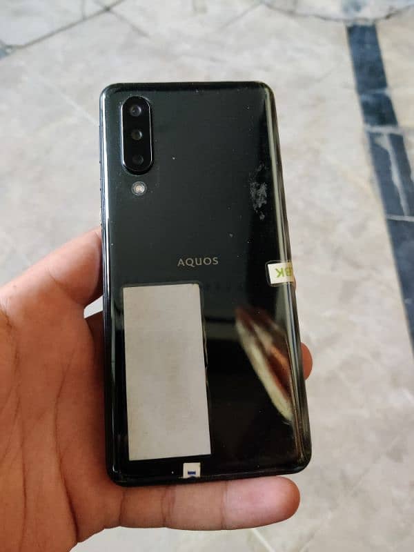 Sharp Aquos zero 5G basic 1