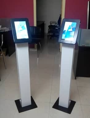 SMD Screen Indoor Outdoor-Digital Floor Standee-Touch Kiosk 9