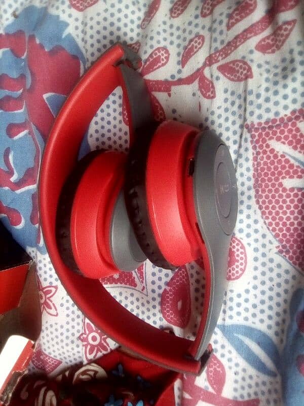 P47 Original HEADPHONES 0