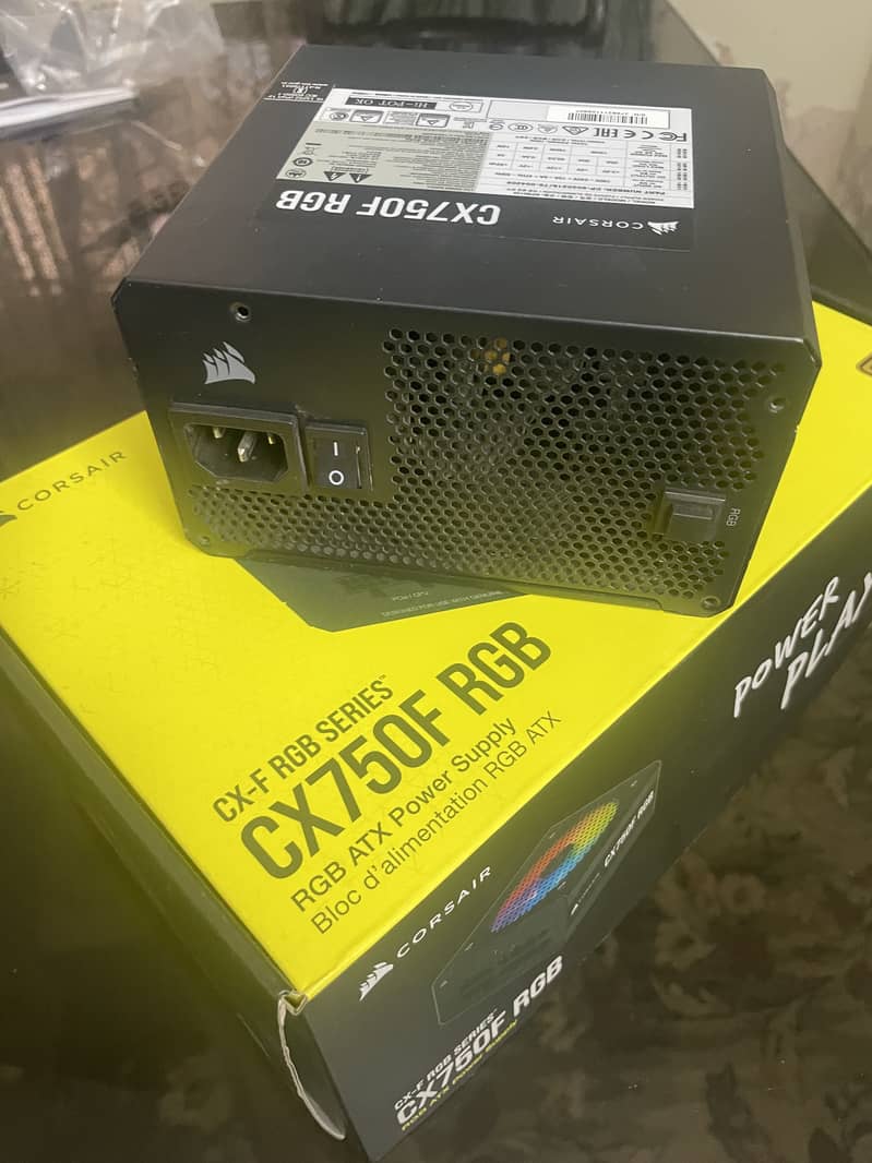 CORSAIR - CX Series™ CX750F RGB 3