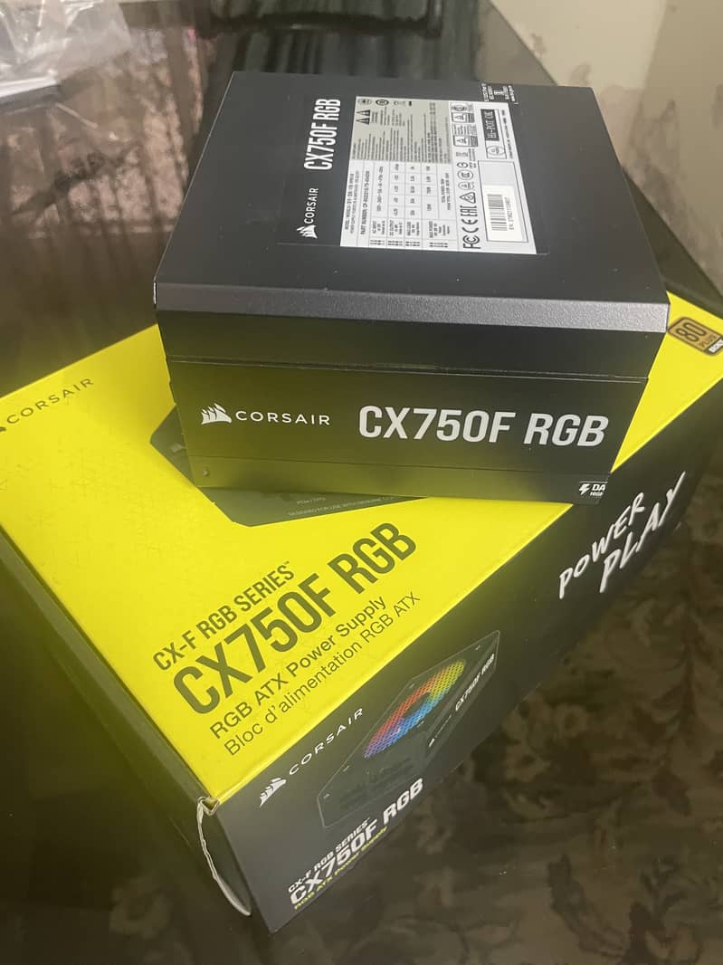 CORSAIR - CX Series™ CX750F RGB 4