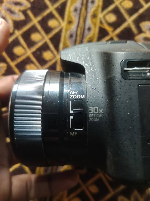 DSC-HX100v 4