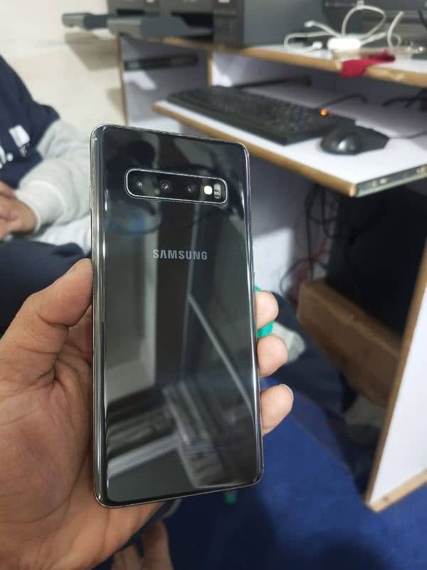 aoa samsung s10 black clr 10by10 condition wttsp cntct 03114281908 0