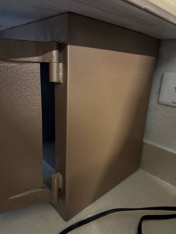 Locker/ Safe for house or office use 2