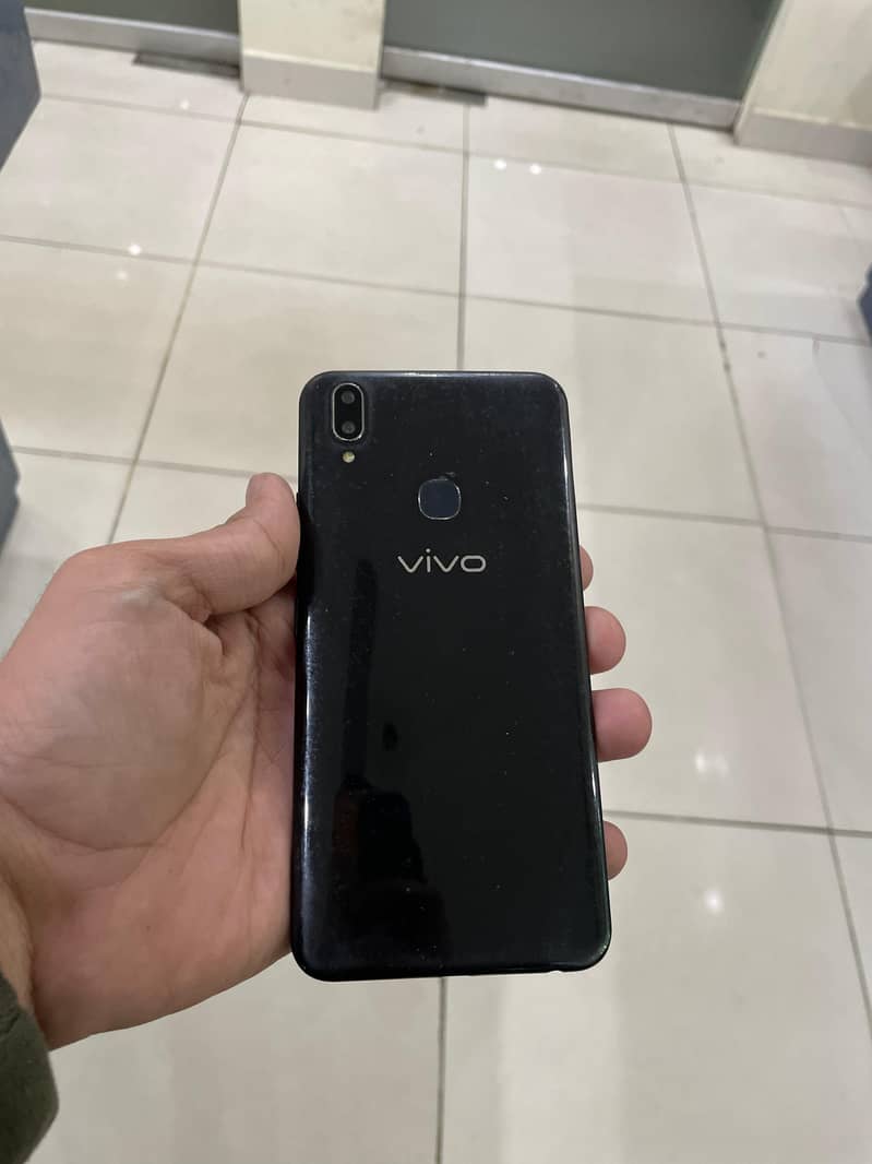 "Vivo V9 - Excellent Condition, Original Box, Perfect Battery, 4/64 3