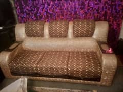 3+2+1 seater sofa set in Excellent condition nearly 3 years used