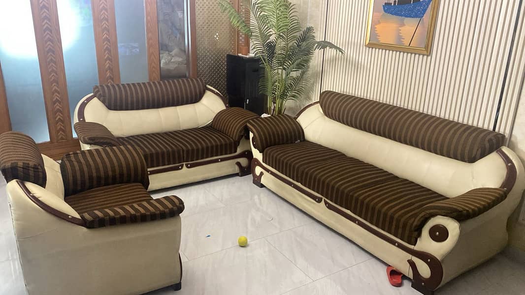 3 seater Luxury Sofa dewan / sofa set / 6 seater / 3+2+1 Sofa 0