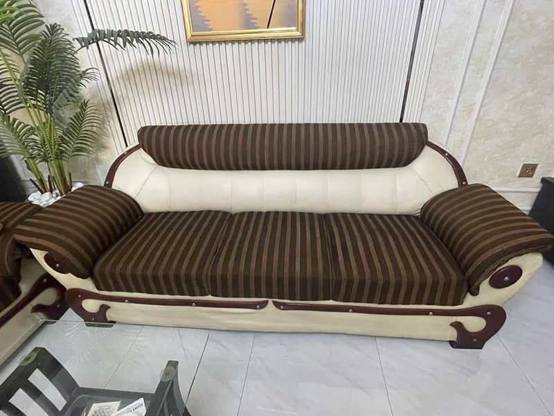 3 seater Luxury Sofa dewan / sofa set / 6 seater / 3+2+1 Sofa 3