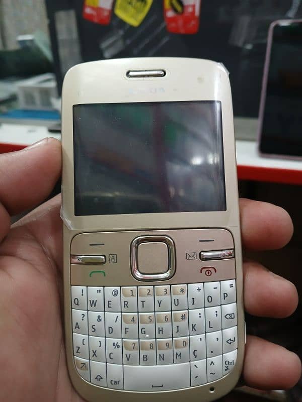 Nokia C3. 0