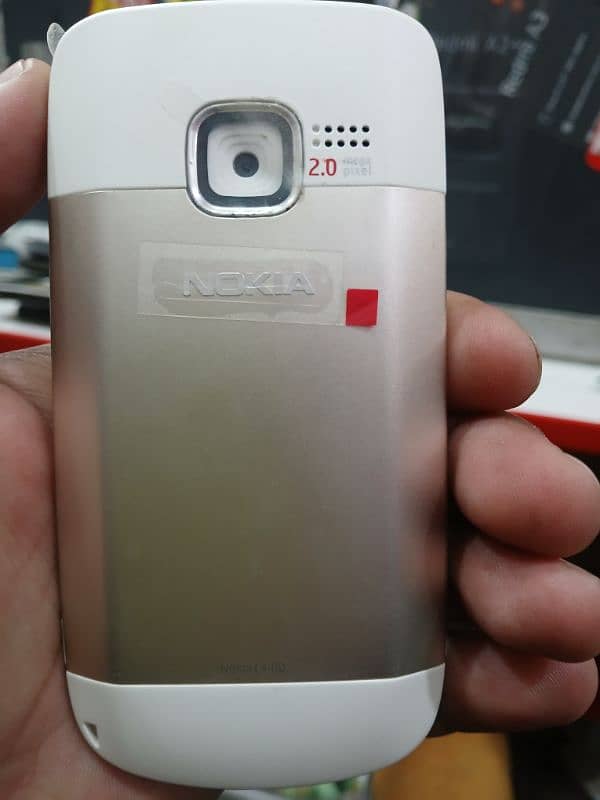 Nokia C3. 1