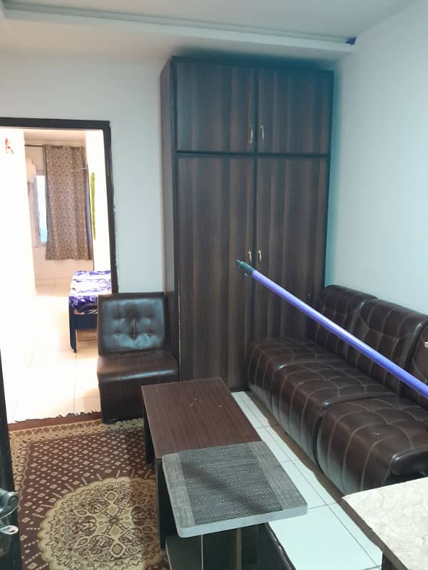 E11 daily basis furnished flat available for rent 3