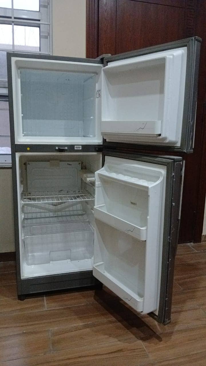 Room dawlance refrigerator 0