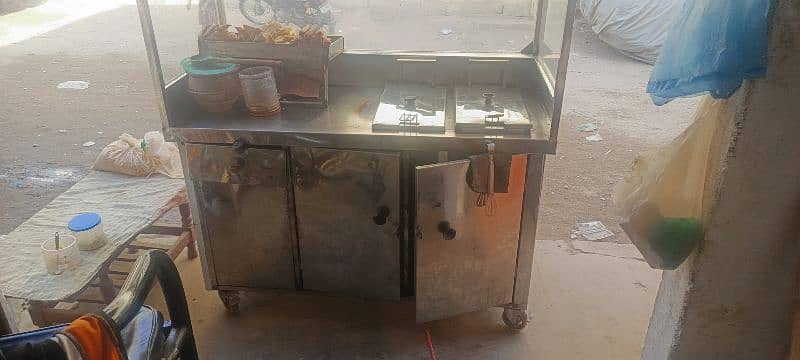 steel ka counter hai New just 2 month used 0316. . 300. . 18. . 58 contact. . 5