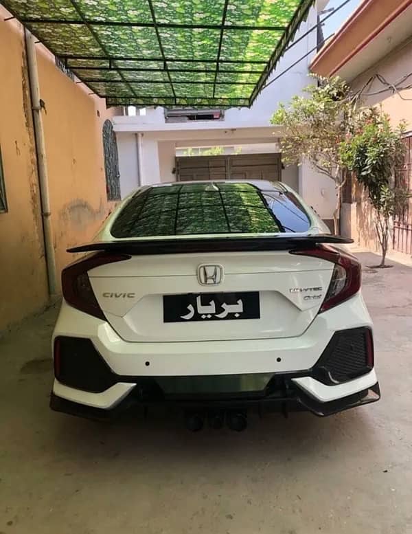 Honda Civic Oriel 2018 3