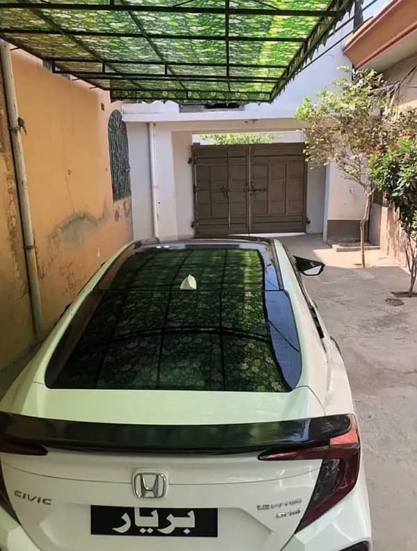 Honda Civic Oriel 2018 4