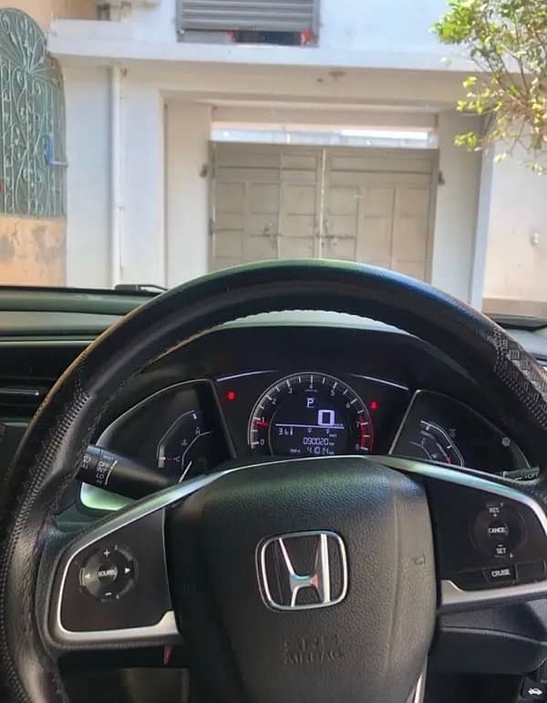 Honda Civic Oriel 2018 6