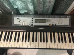 Piano for sale PSR E213