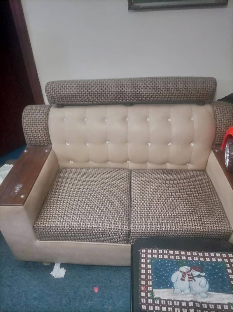 3+2+1. Sofa set  for sale almost 5 years used price negotiable 2