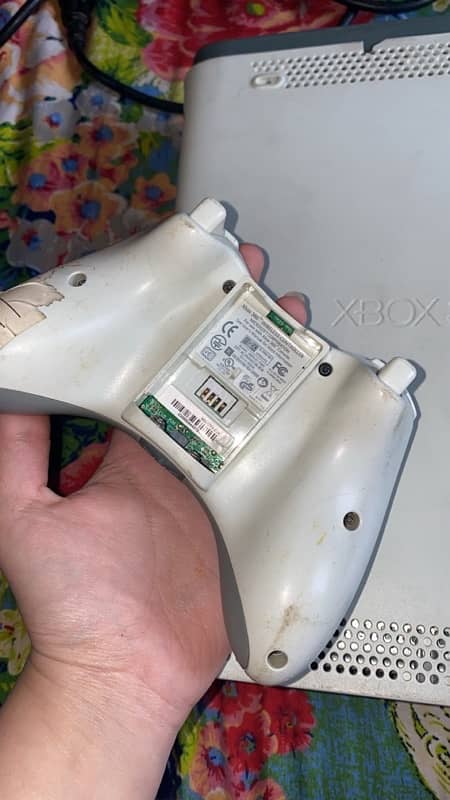 XBOX360 available with good storage 0