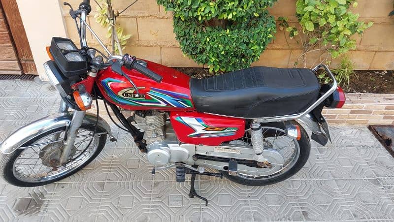 united 125 model 2023 Karachi number genuine condition 3