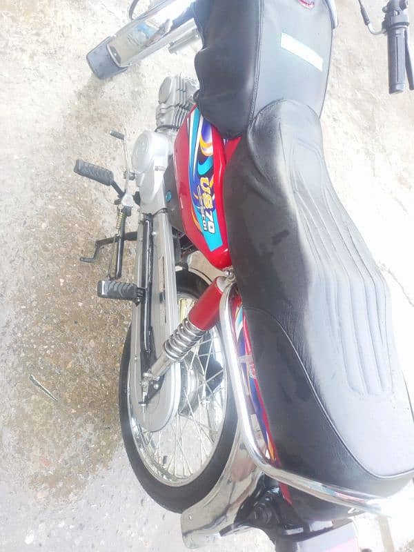 United 70 cc bilkul lush bike ha argent sale 3