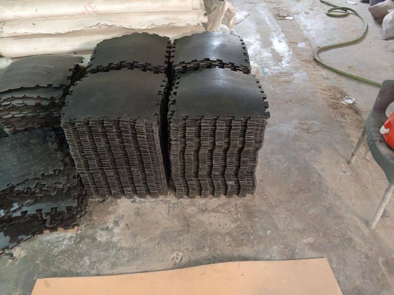 Rubber Tiles for gym flooring 1