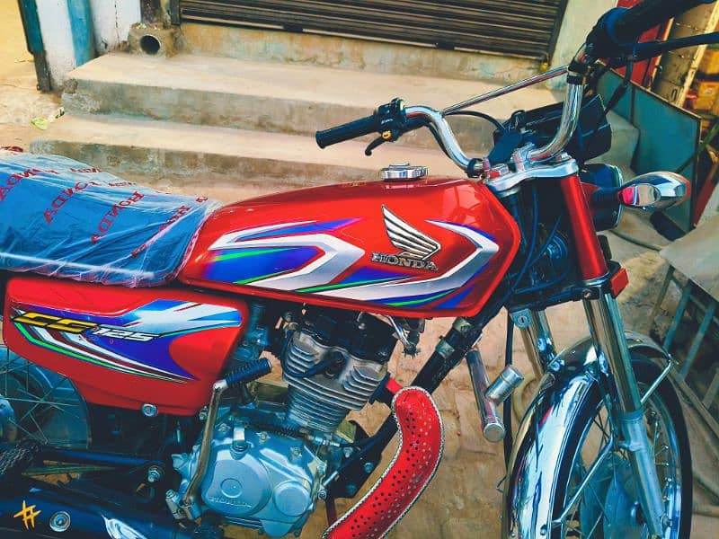 Honda CG125 2022 All Punjab Number Lush Condition 4