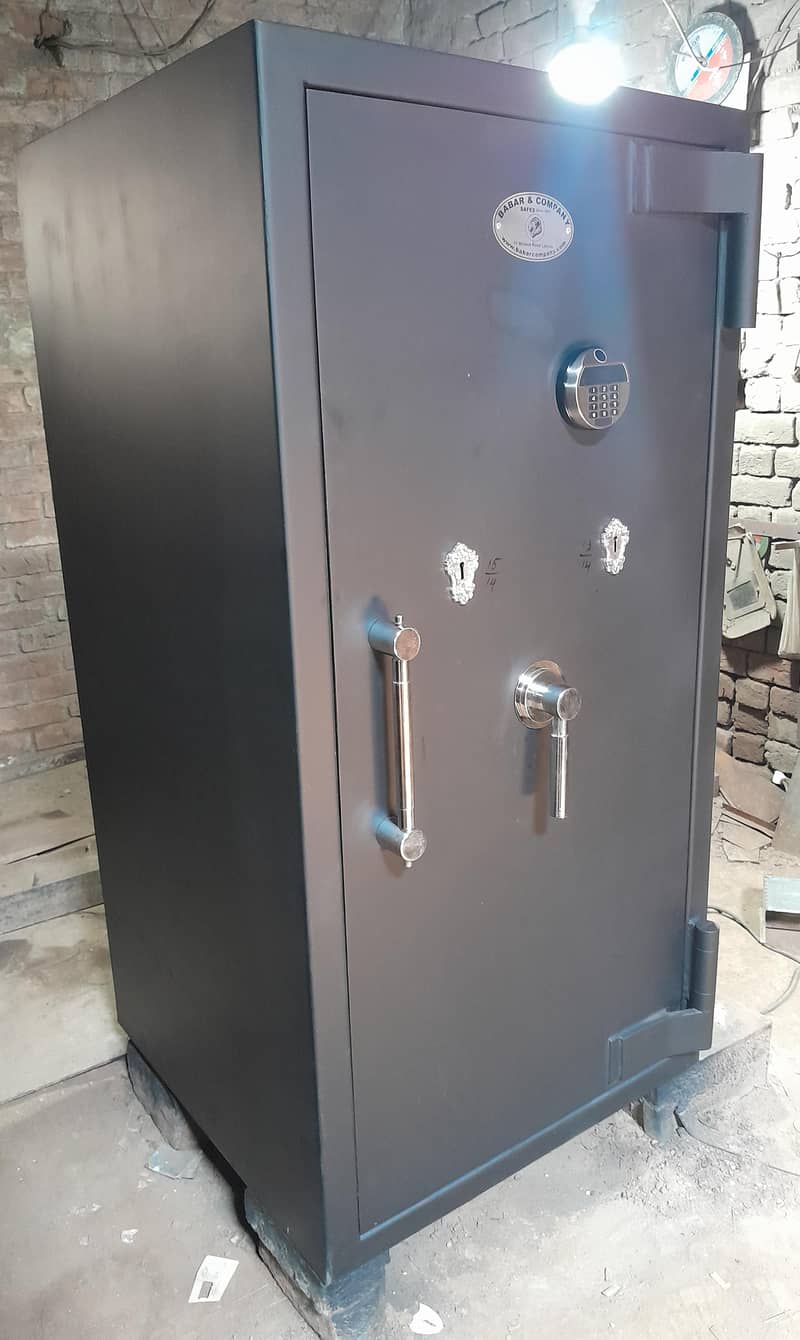 FireProof Safe Urgent Sale. 6