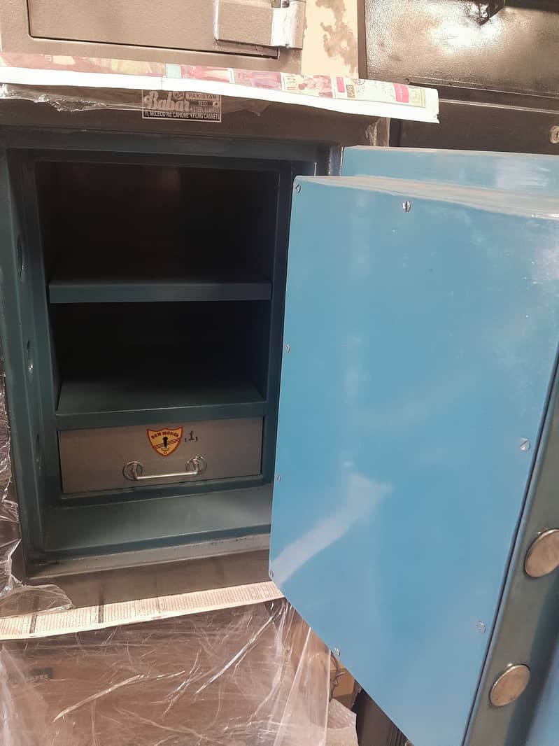 FireProof Safe Urgent Sale. 13