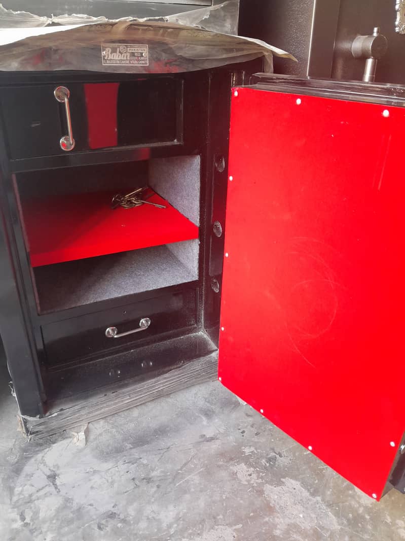 FireProof Safe Urgent Sale. 15