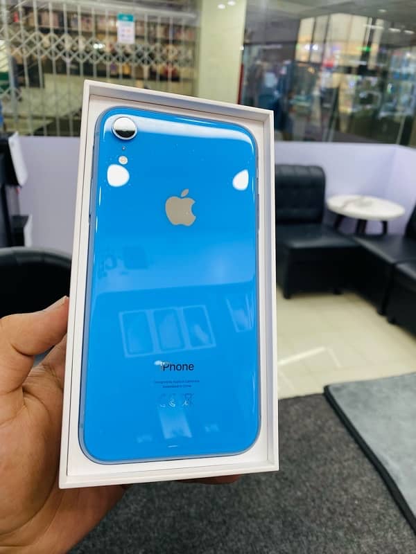 iPhone XR 5