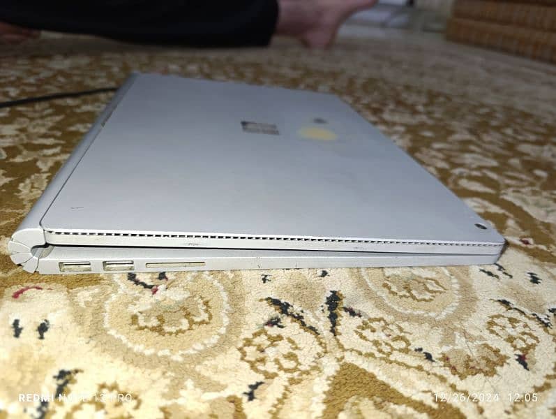 Microsoft Surface Book 10