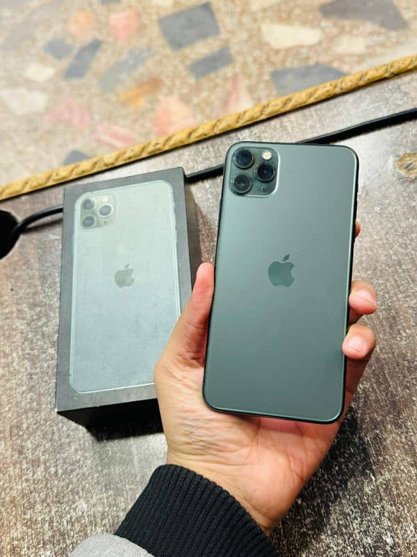 iphone 11 Pro Max Approved Complete Box 0