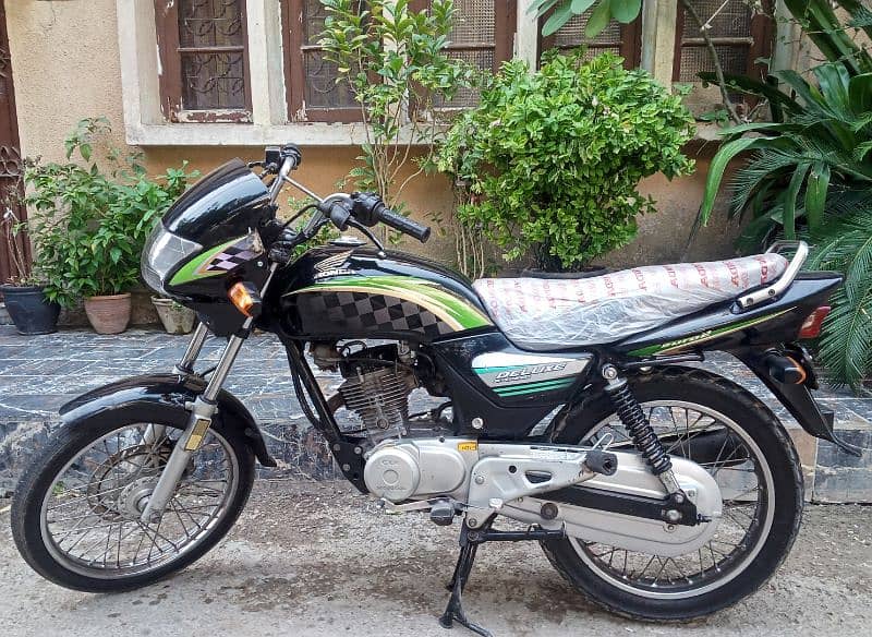 2010 Honda Deluxe-125 Hyderabad 4