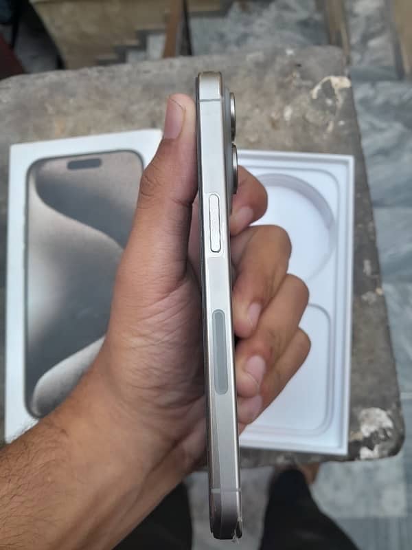 iPhone 15 Pro 256gb Factory Unlocked 4