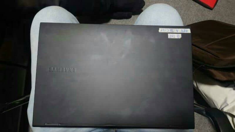 Samsung Laptop 202B 2