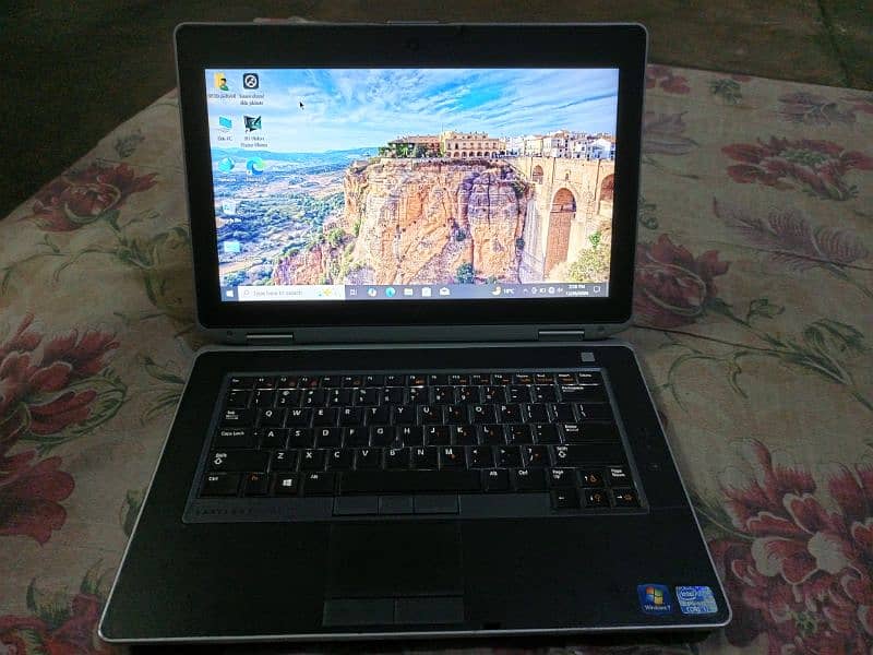 dell Core i7 Nvidia graphic card latitude e6430 laptop good condition 3