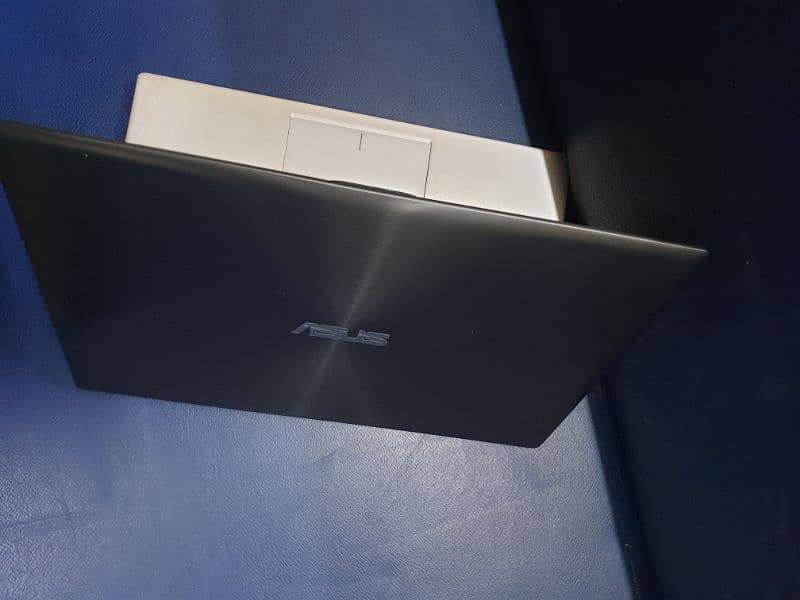 Asus Zenbook UX32A Ultrabook 3