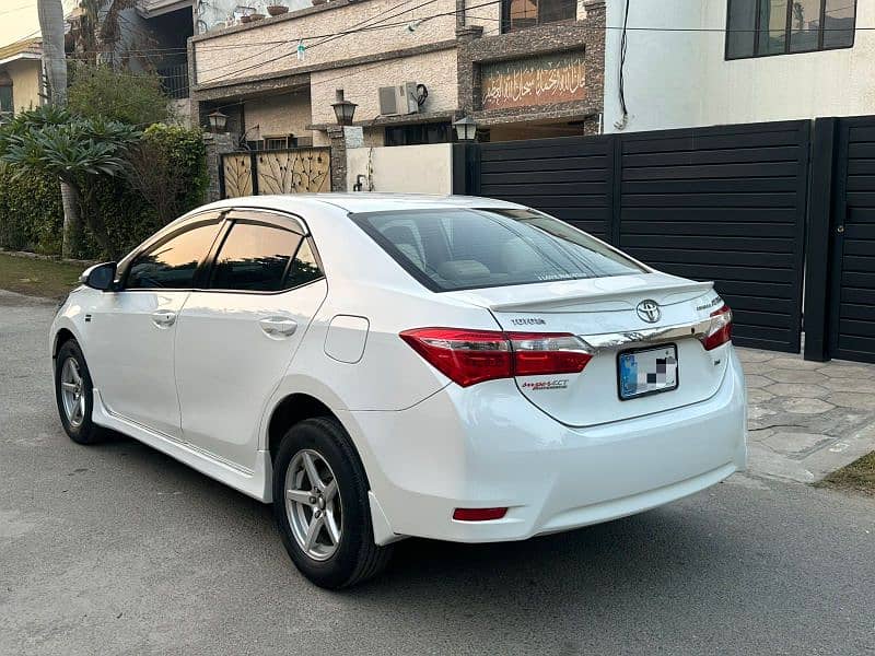 Toyota Corolla Altis 2016 3